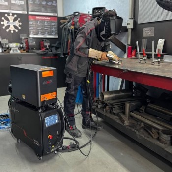 MA1-65 1500 W welding machine